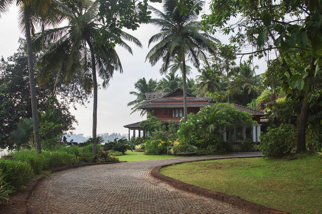 Отель Ahilya By The Sea Nerul  Экстерьер фото